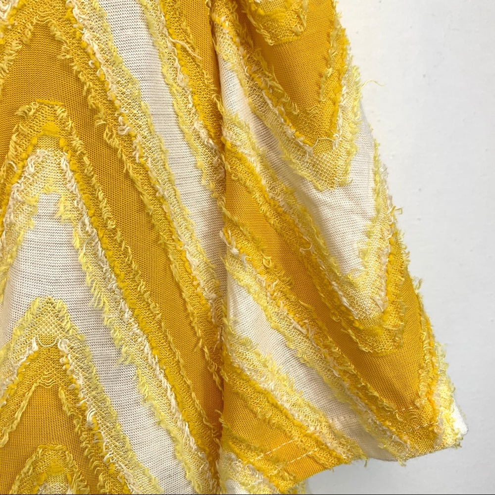 NWT Oliver Yellow Chevron Blouse Bell Sleeve Top Womens Shirt Medium Knot Shirt - Picture 5 of 16